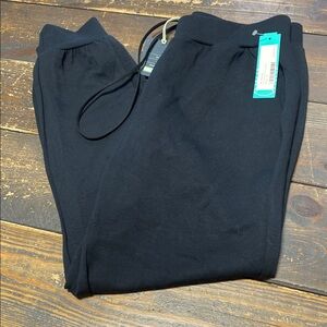 We Wander Performauxe Jogger - Black - M